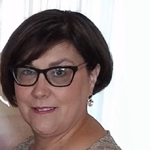 Cynthia Zervos headshot